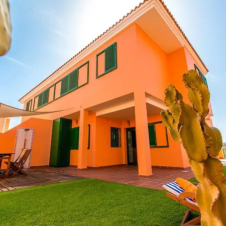 Village Semesterbostad *