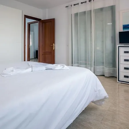 Semesterbostad Village